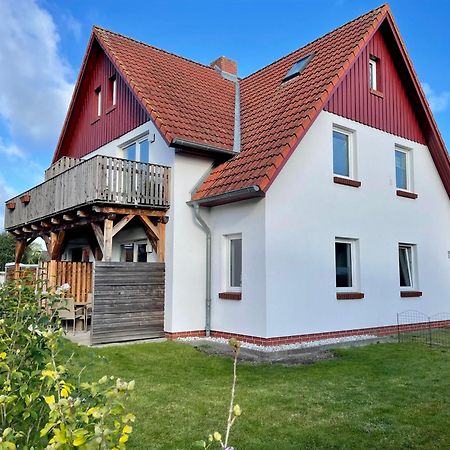 Ferienwohnungen Meerfarbig Zingst - Haustierfrei -Terrasse Mit Strandkorb Oder Balkon - E-Ladesaeule - Parkplatz - Wlan - Fahrradschuppen - Waschtrockner - Ruhig Und Zentral - Nichtraucher Екстер'єр фото