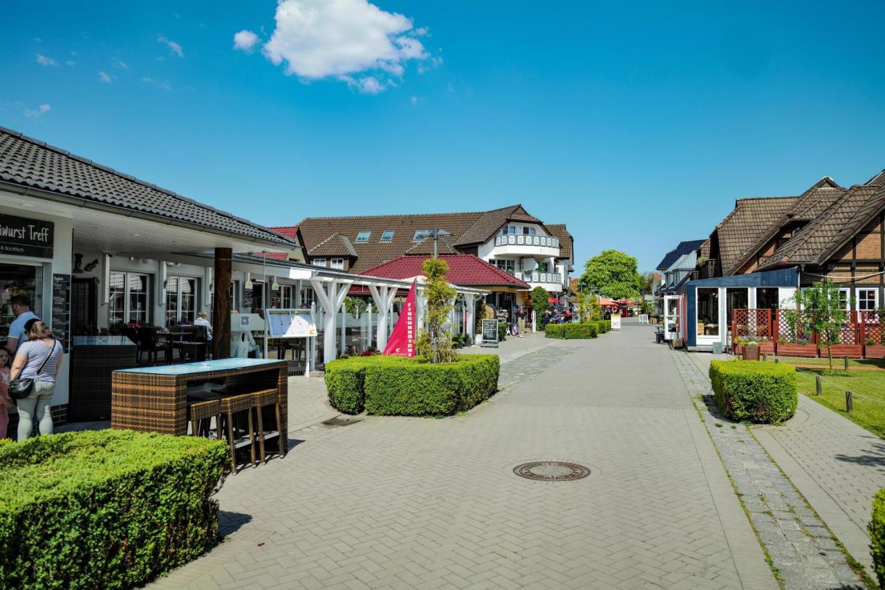 Ferienwohnungen Meerfarbig Zingst - Haustierfrei -Terrasse Mit Strandkorb Oder Balkon - E-Ladesaeule - Parkplatz - Wlan - Fahrradschuppen - Waschtrockner - Ruhig Und Zentral - Nichtraucher Екстер'єр фото