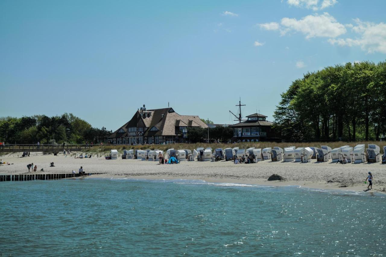 Ferienwohnungen Meerfarbig Zingst - Haustierfrei -Terrasse Mit Strandkorb Oder Balkon - E-Ladesaeule - Parkplatz - Wlan - Fahrradschuppen - Waschtrockner - Ruhig Und Zentral - Nichtraucher Екстер'єр фото