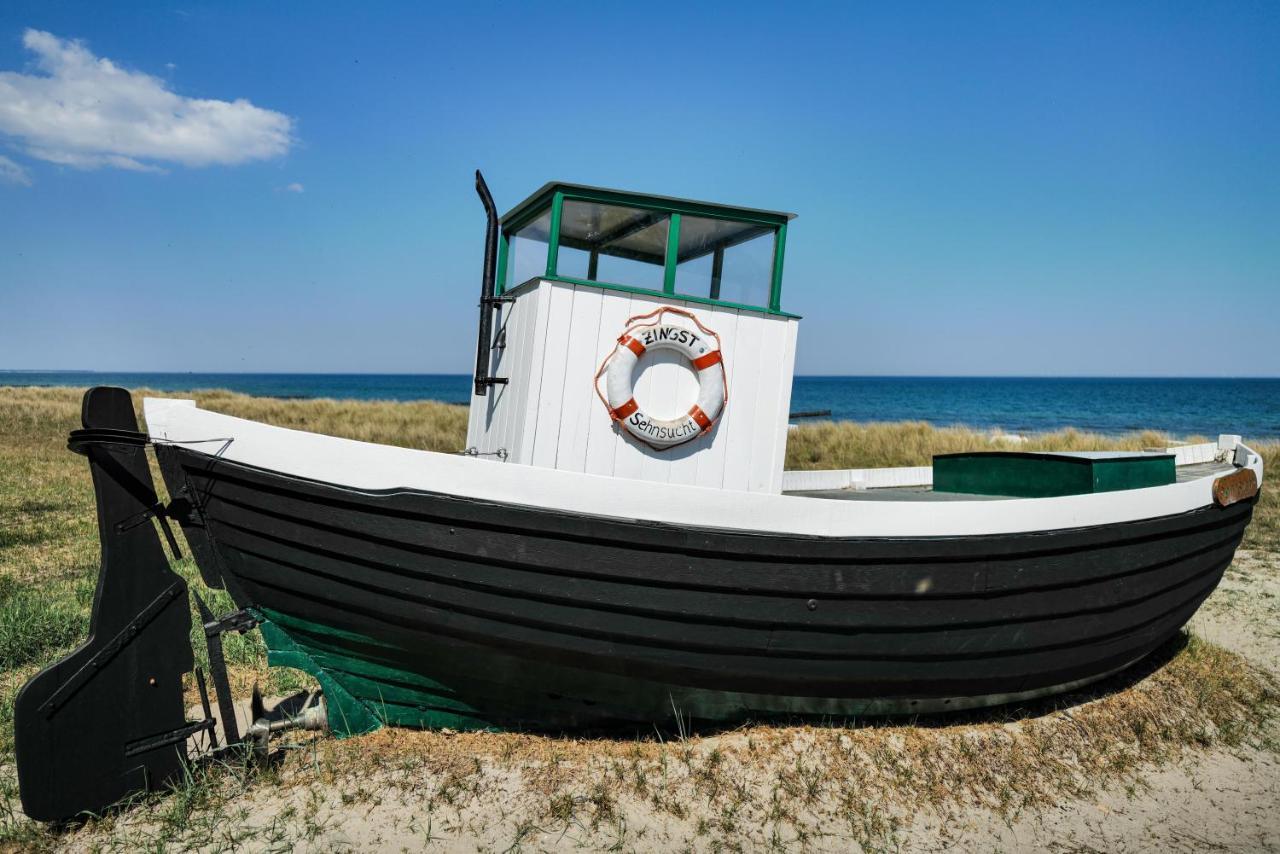 Ferienwohnungen Meerfarbig Zingst - Haustierfrei -Terrasse Mit Strandkorb Oder Balkon - E-Ladesaeule - Parkplatz - Wlan - Fahrradschuppen - Waschtrockner - Ruhig Und Zentral - Nichtraucher Екстер'єр фото