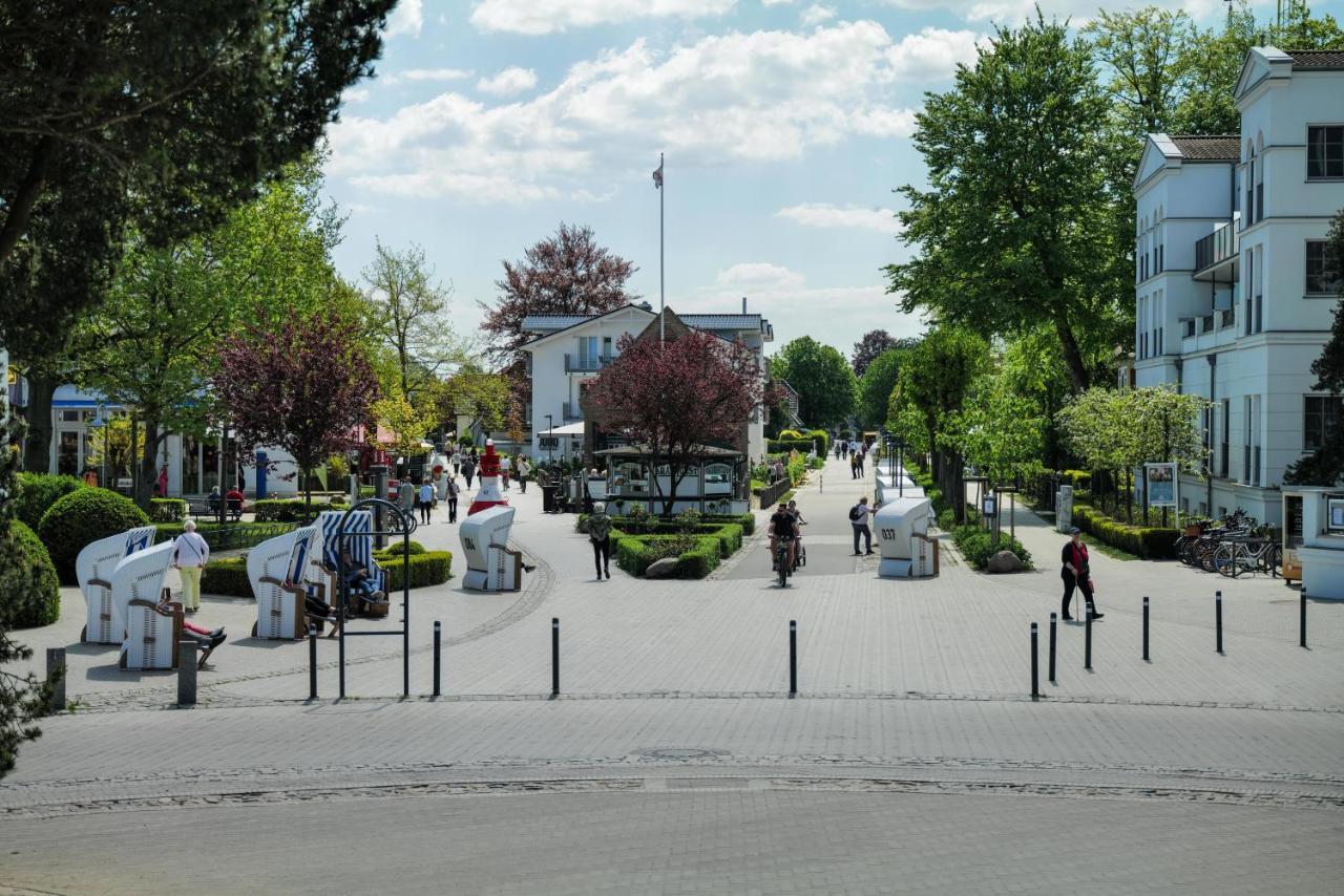 Ferienwohnungen Meerfarbig Zingst - Haustierfrei -Terrasse Mit Strandkorb Oder Balkon - E-Ladesaeule - Parkplatz - Wlan - Fahrradschuppen - Waschtrockner - Ruhig Und Zentral - Nichtraucher Екстер'єр фото