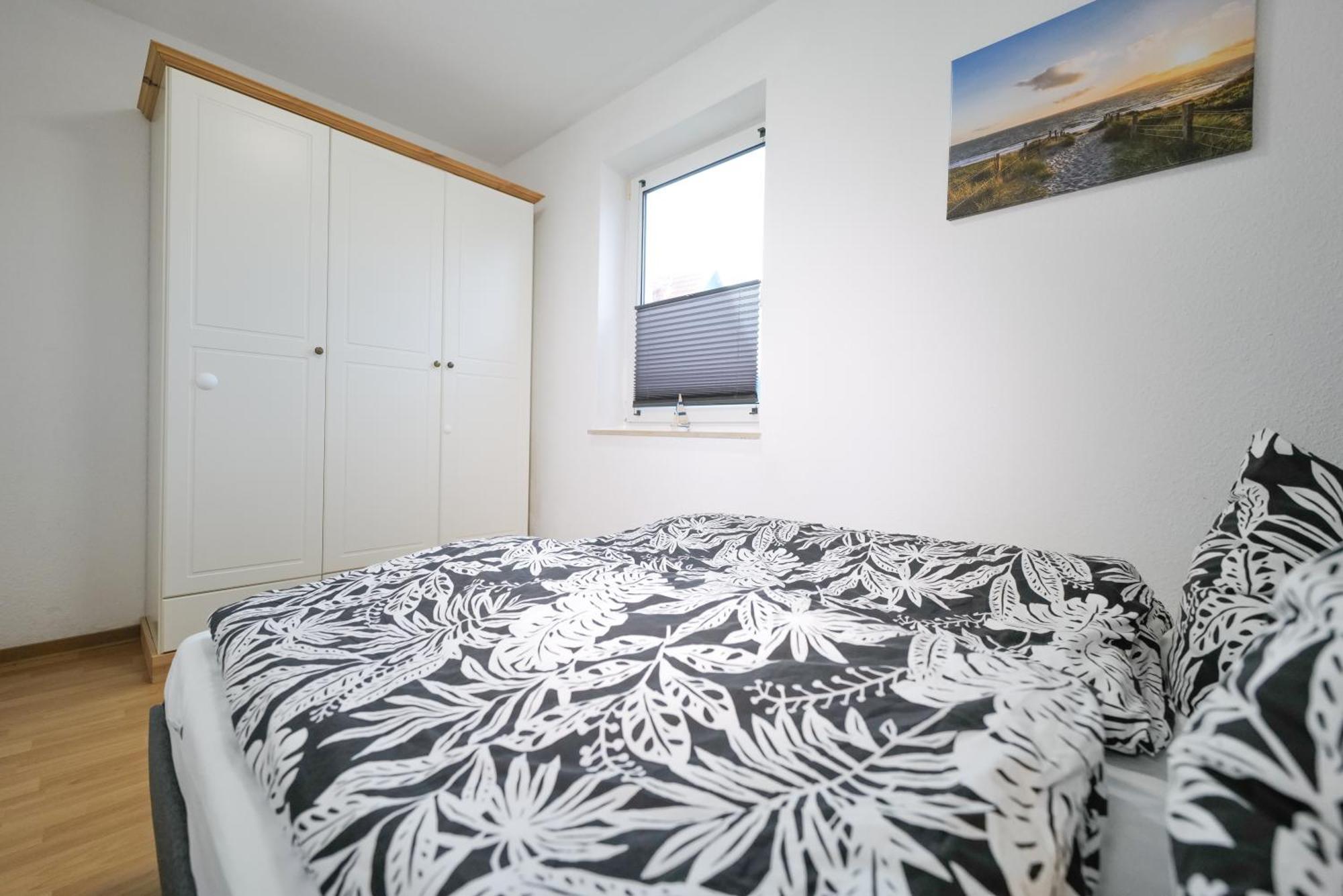 Ferienwohnungen Meerfarbig Zingst - Haustierfrei -Terrasse Mit Strandkorb Oder Balkon - E-Ladesaeule - Parkplatz - Wlan - Fahrradschuppen - Waschtrockner - Ruhig Und Zentral - Nichtraucher Екстер'єр фото